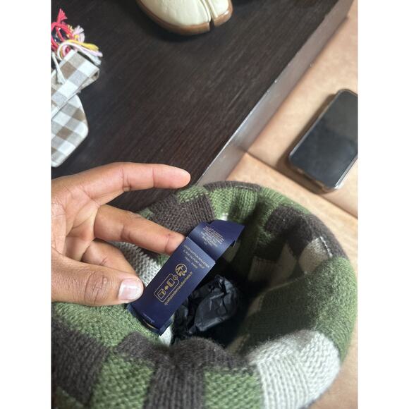 Louis Vuitton Camouflage beaded marque beanie bonnet - Picture 11 of 11